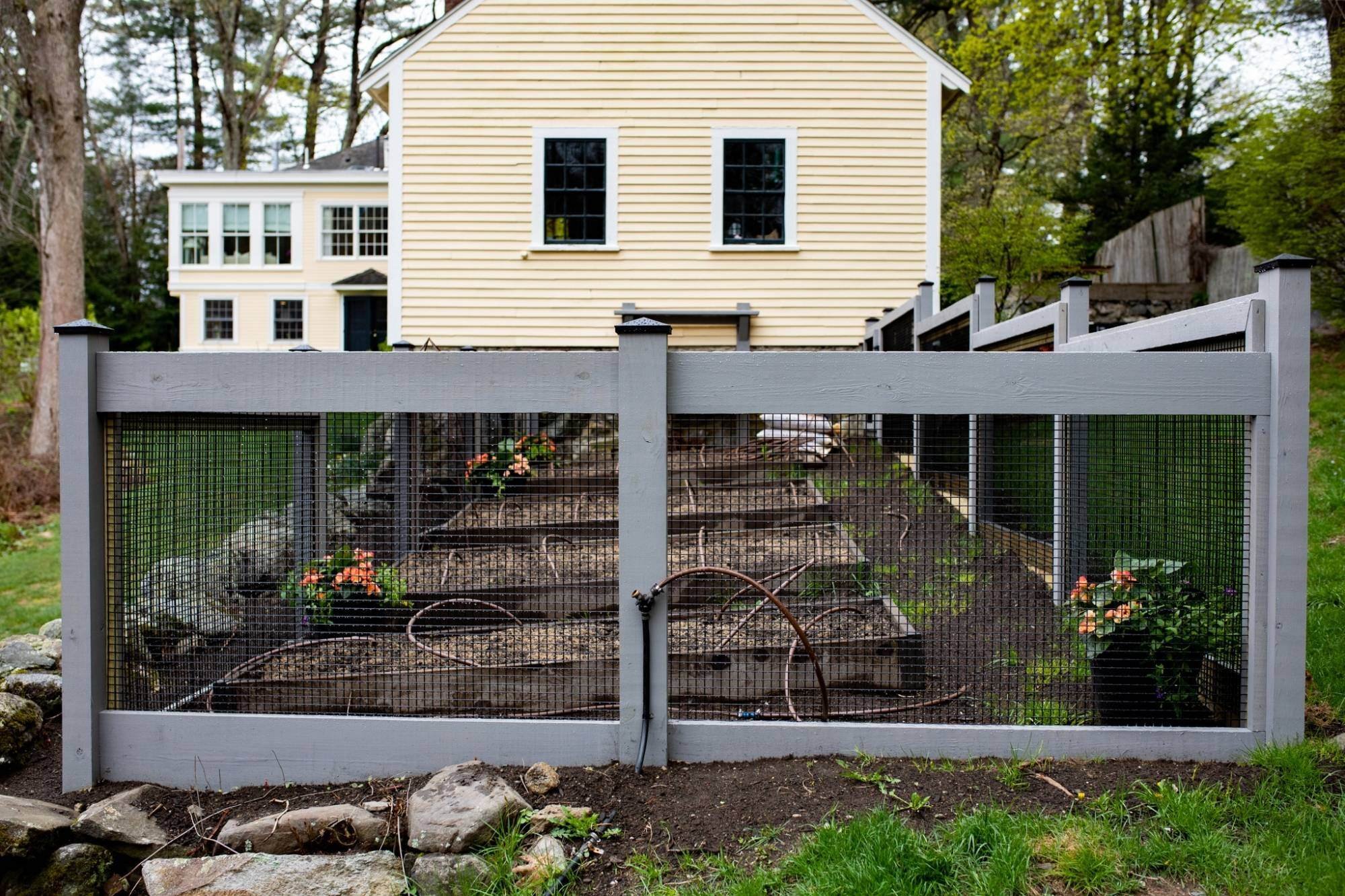custom garden fence in Lincoln MA